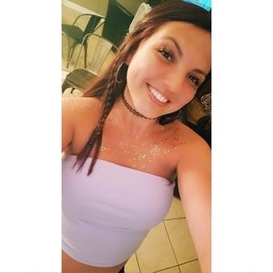 Meet your Posher, Alexis